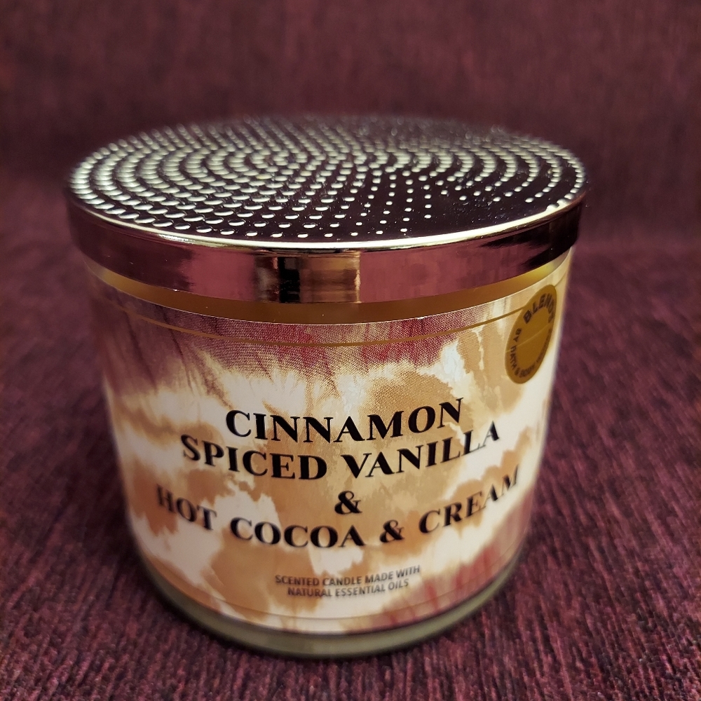 Cinnamon spiced vanilla and hot cocoa and cream candle by bath and body works